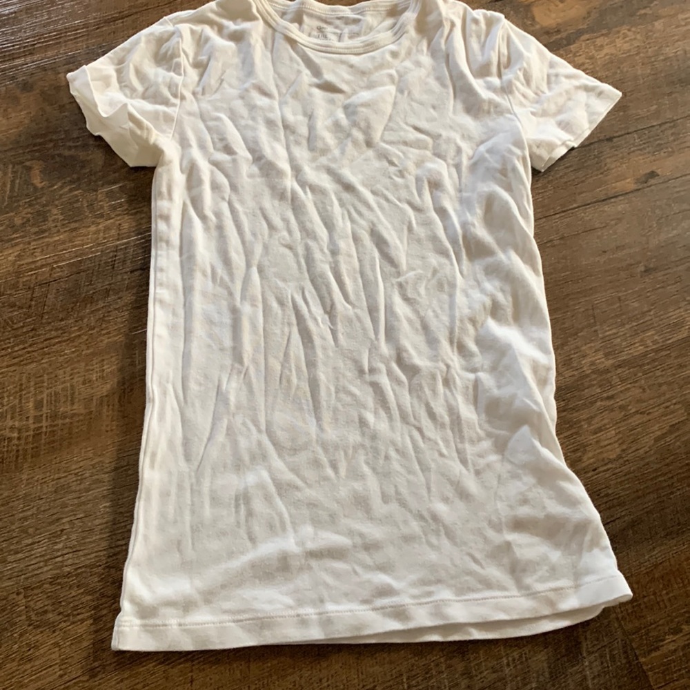 T shirt small